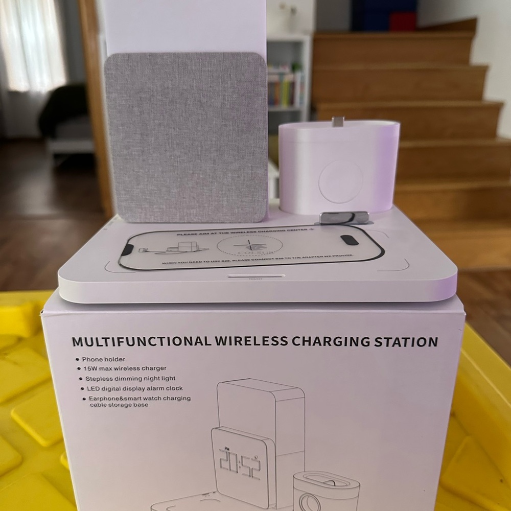 Multifunctional Wireless Charging Station - Gray